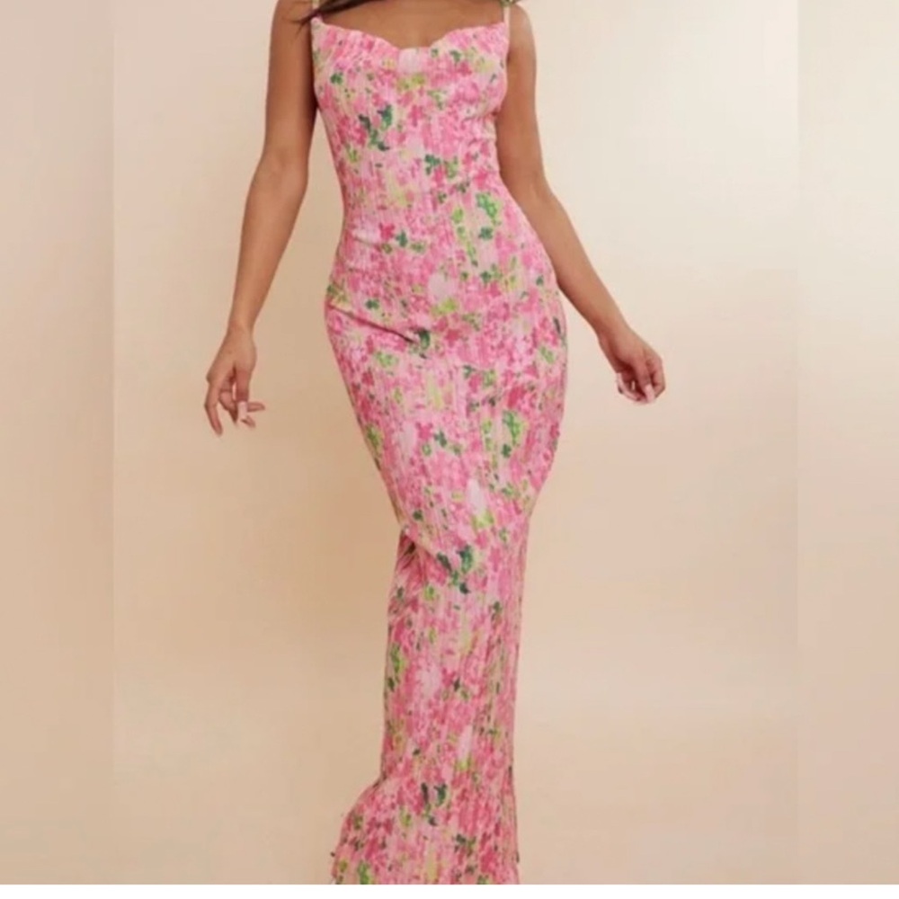 Pink abstract floral printed plisse strappy maxi dress